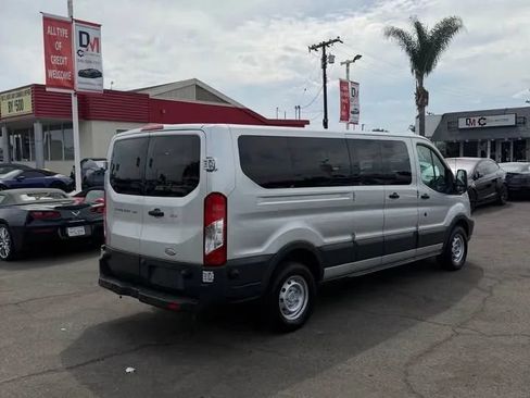 Used 2015 Ford Transit 350 XLT RWD image 4