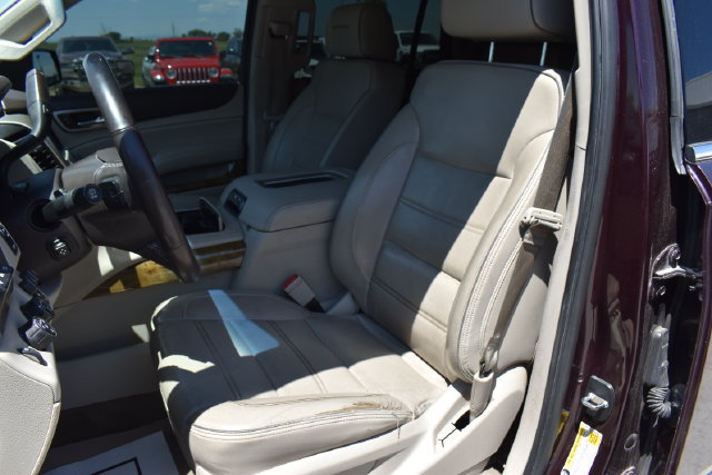 Used 2017 GMC Yukon Denali w/ Open Road Package AWD/4WD image 16