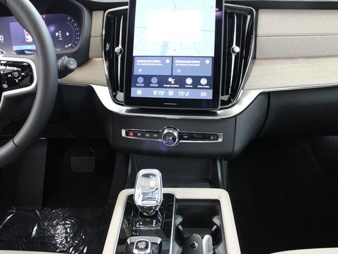 New 2026 Volvo XC90 B6 Plus AWD/4WD image 24