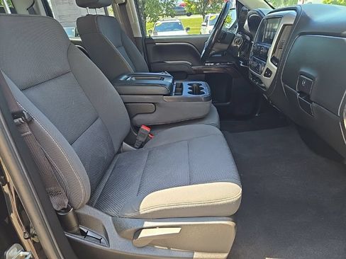 Used 2019 GMC Sierra 1500 SLE w/ Black Pack AWD/4WD image 32