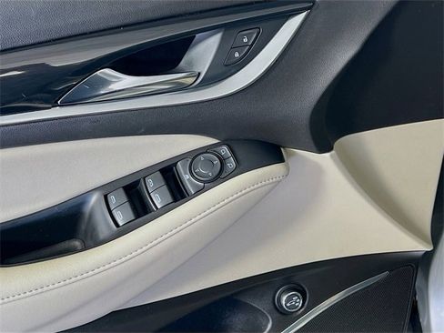 Used 2021 Buick Enclave Essence w/ Sound and Sites Package image 11