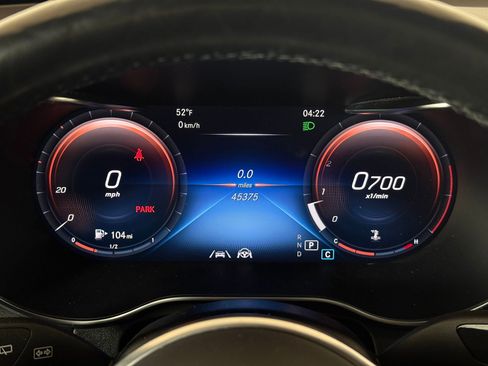 Used 2020 Mercedes-Benz GLC 300 4MATIC image 19