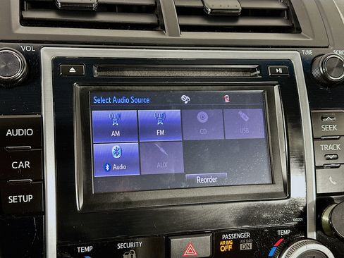 Used 2014 Toyota Camry LE image 19