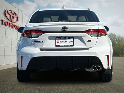 Used 2026 Toyota Corolla SE w/ SE Package image 4