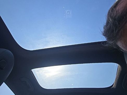 Used 2025 Mercedes-Benz GLB 250 GLB 250 image 24