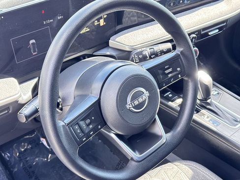 Certified 2025 Nissan Kicks SV AWD/4WD image 11