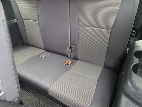 Used 2023 Toyota Highlander L FWD image 19