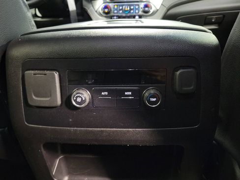 Used 2019 Chevrolet Tahoe LS image 24