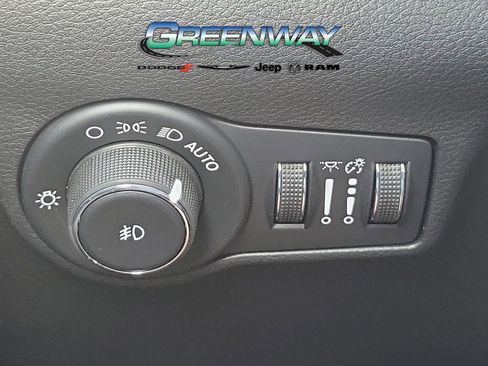 New 2026 Jeep Compass Latitude image 23