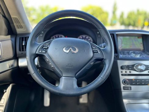Used 2015 INFINITI Q60 Sport RWD image 12