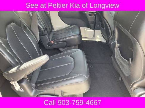 Used 2020 Chrysler Voyager Lxi FWD image 13