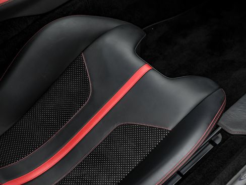 Used 2019 Ferrari 812 Superfast RWD image 64
