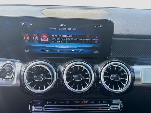 Used 2025 Mercedes-Benz GLB 35 AMG 4MATIC image 10