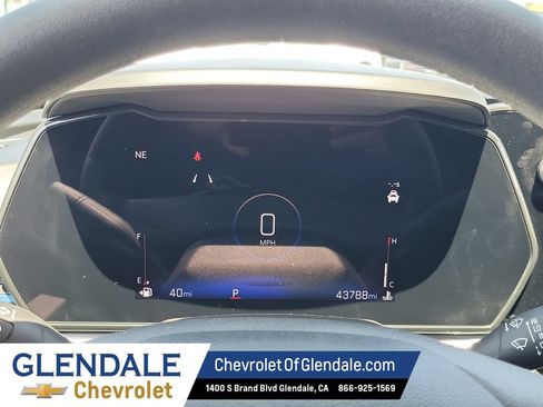 Certified 2025 Chevrolet Trax LT FWD image 32