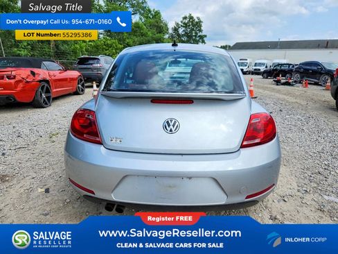 Used 2015 Volkswagen Beetle 1.8T Classic FWD image 8