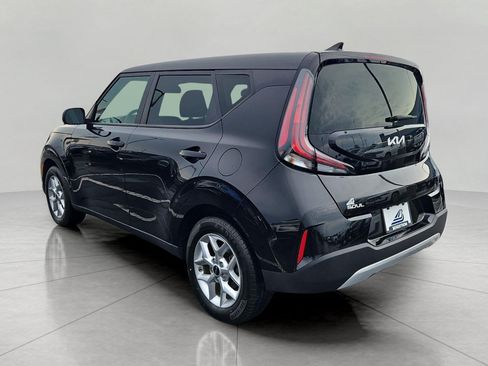 Used 2025 Kia Soul LX w/ LX Technology Package FWD image 6