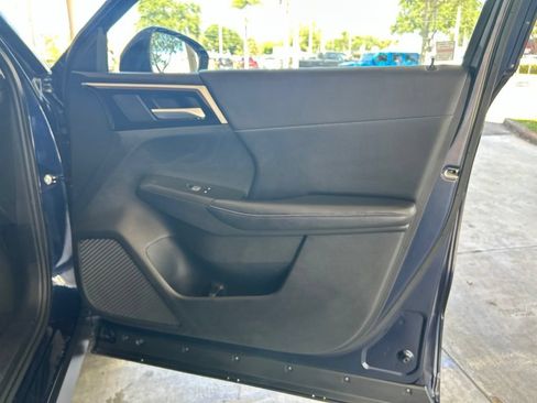 Used 2024 Mitsubishi Outlander SE Black Edition FWD image 28