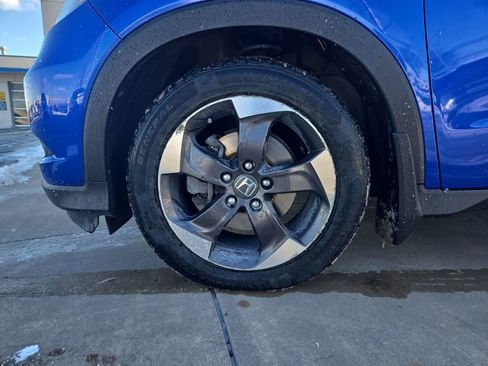 Used 2018 Honda HR-V EX image 26