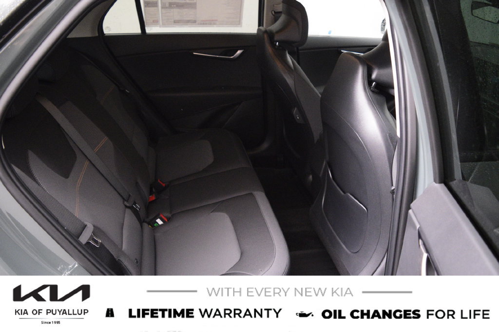 New 2027 Kia Niro LX FWD image 15