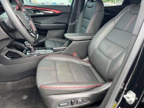 Used 2024 Chevrolet TrailBlazer RS w/ Convenience Package FWD image 12