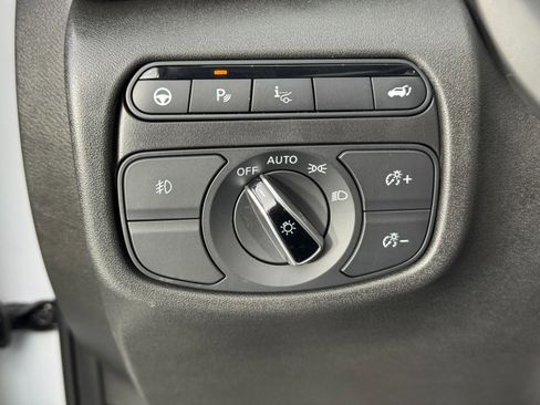 Used 2023 INFINITI QX50 Sensory w/ Accent Package image 19