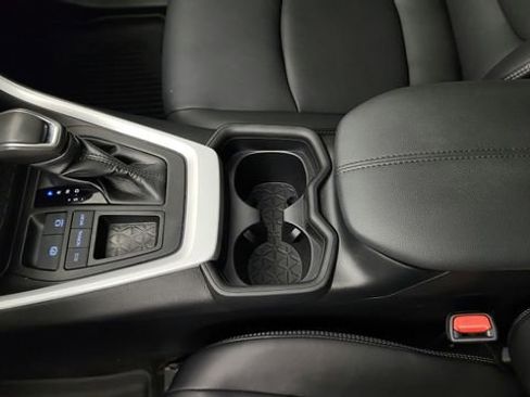Used 2021 Toyota RAV4 XLE Premium FWD image 15