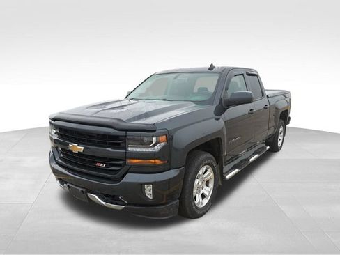 Used 2018 Chevrolet Silverado 1500 LT w/ All Star Edition AWD/4WD image 4
