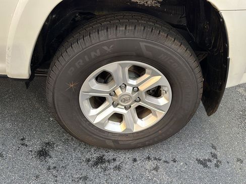 Certified 2019 Toyota 4Runner SR5 image 31