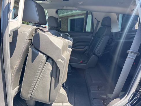Used 2019 GMC Yukon Denali w/ Denali Ultimate Package AWD/4WD image 19