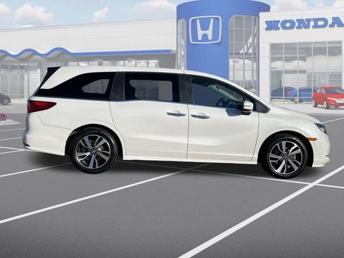 Used 2022 Honda Odyssey Touring image 10