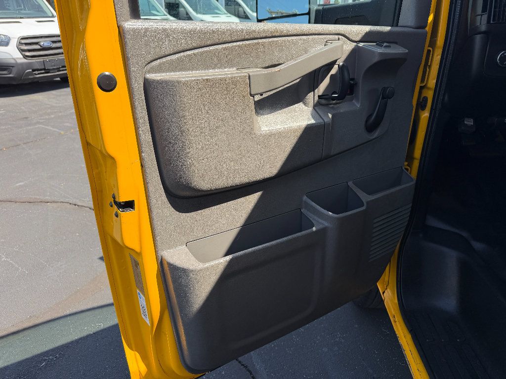 Used 2020 GMC Savana 3500 Extended RWD image 14
