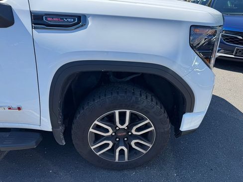 Used 2024 GMC Sierra 1500 AT4 w/ Technology Package AWD/4WD image 8