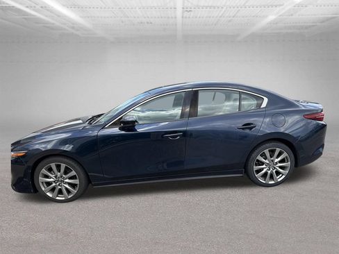 Used 2020 MAZDA MAZDA3 Sedan w/ Premium Package FWD image 2