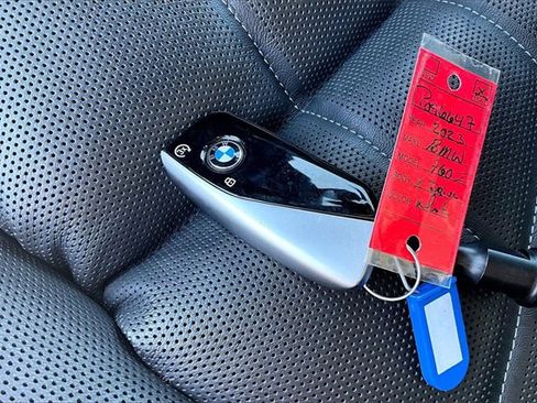 Used 2023 BMW 760i xDrive image 10