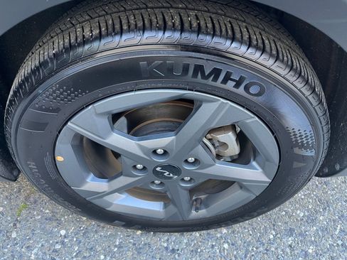 Used 2025 Kia K4 LXS image 29