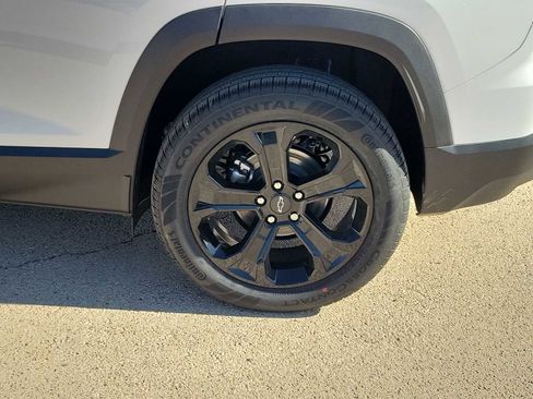 New 2026 Chevrolet Equinox LT image 4