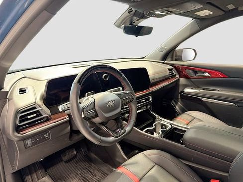 Certified 2025 Chevrolet Traverse RS w/ LPO, Floor Liner Package image 8