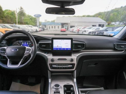 Used 2023 Ford Explorer XLT w/ Equipment Group 202A AWD/4WD image 26