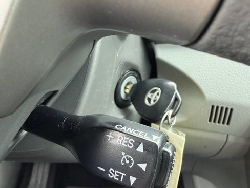 Used 2010 Toyota Corolla LE image 27