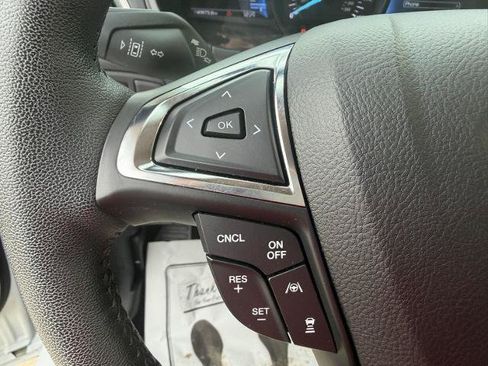 Certified 2022 Ford Edge SEL w/ Convenience Package AWD/4WD image 11