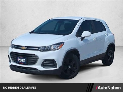 Used 2020 Chevrolet Trax LS w/ LPO, Protection Package FWD image 1