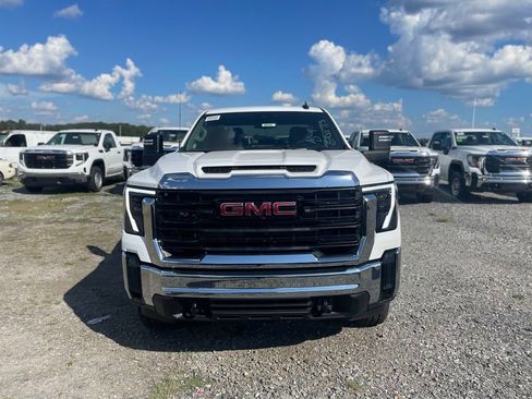 New 2025 GMC Sierra 2500 Pro w/ Convenience Package image 2