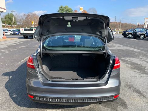 Used 2016 Ford Focus SE image 28