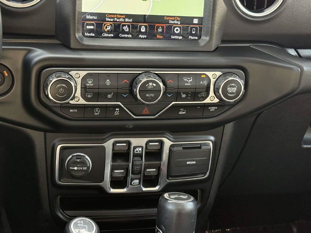 Used 2021 Jeep Wrangler Unlimited Sahara AWD/4WD image 21
