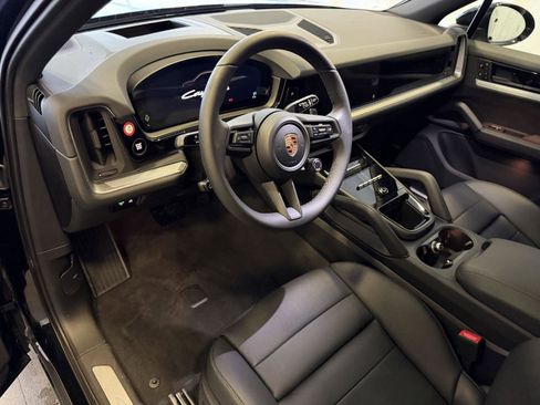 New 2026 Porsche Cayenne image 4