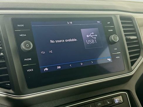 Used 2019 Volkswagen Atlas SE w/ Panoramic Sunroof Package image 16