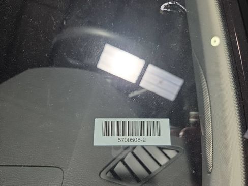 Used 2025 Mitsubishi Outlander SE AWD/4WD image 4