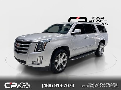 Used 2020 Cadillac Escalade ESV Luxury RWD image 3