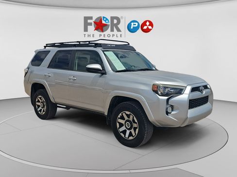 Used 2016 Toyota 4Runner SR5 AWD/4WD image 7