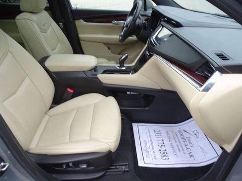 Used 2017 Cadillac XT5 Luxury AWD/4WD image 45